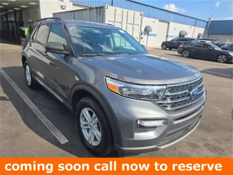 Gray 2021 Ford Explorer XLT for sale in Gurnee, IL
