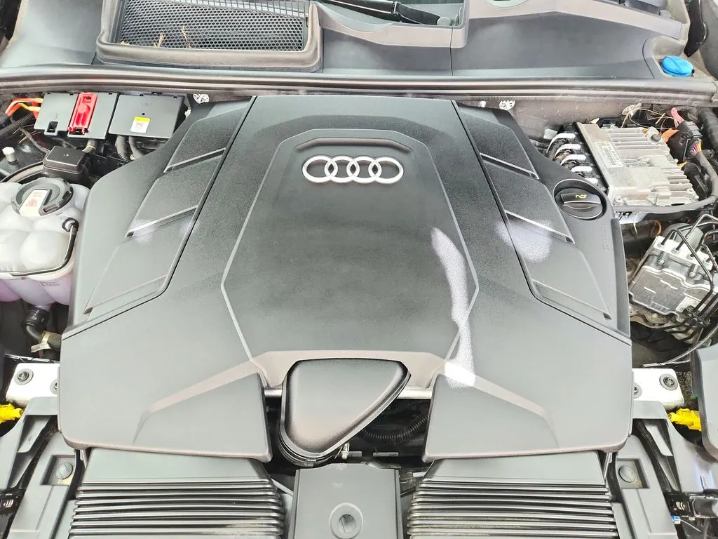 2023 Audi Q8 Premium - Photo 42