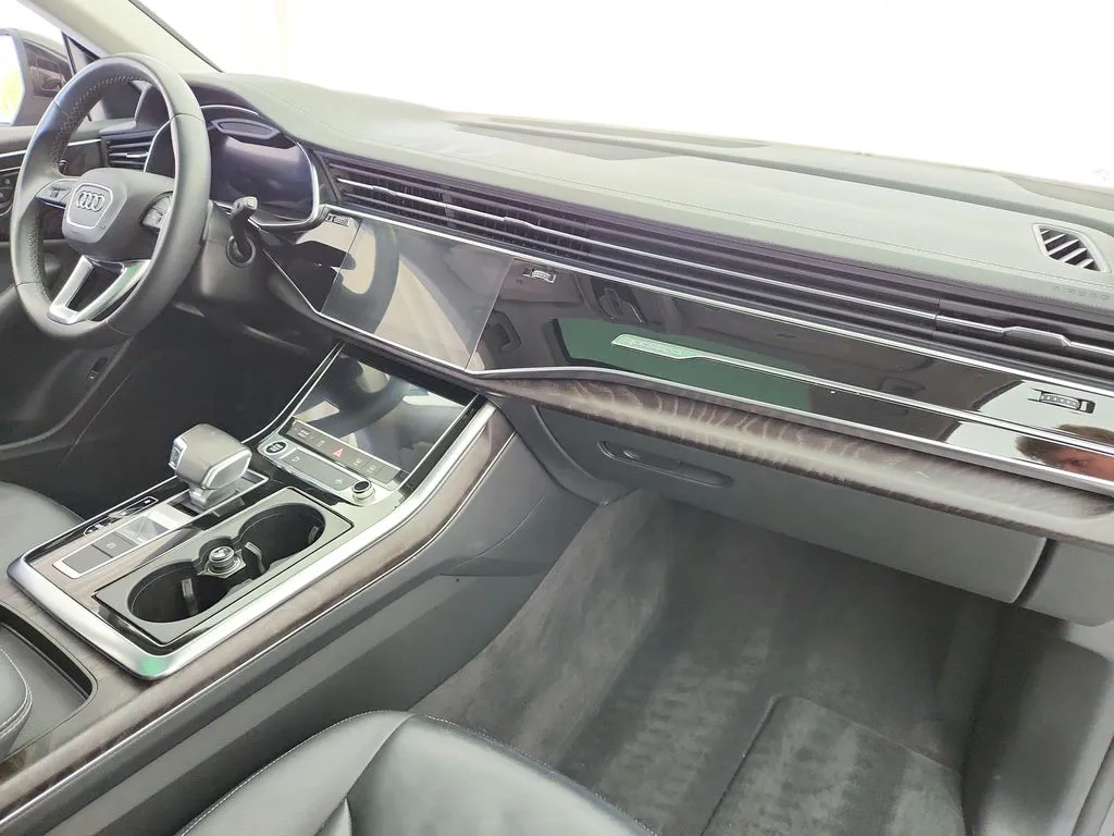 2023 Audi Q8 Premium - Photo 28