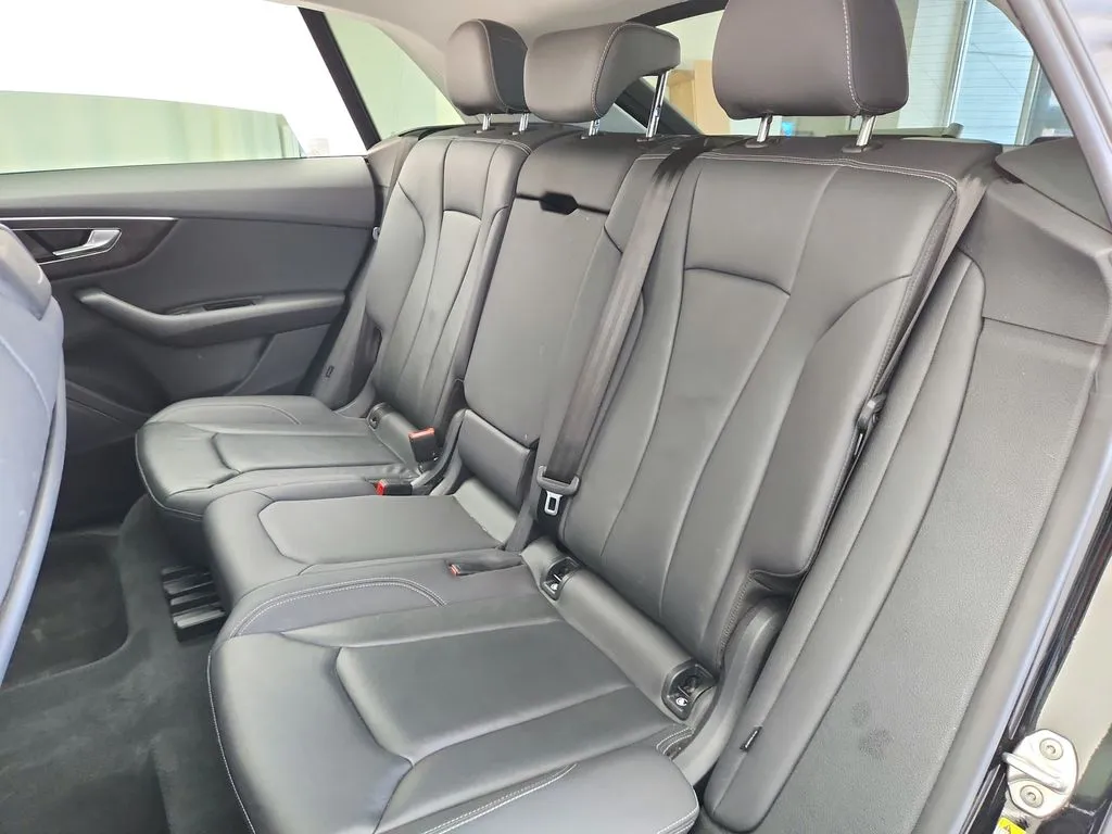 2023 Audi Q8 Premium - Photo 26