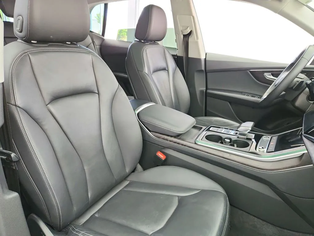 2023 Audi Q8 Premium - Photo 29