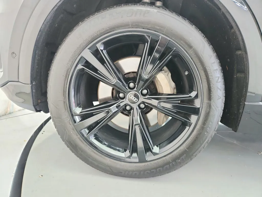 2023 Audi Q8 Premium - Photo 40