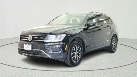 Another view of 2019 Volkswagen Tiguan 2.0T SE for sale in Gurnee, IL at CarWise Gurnee