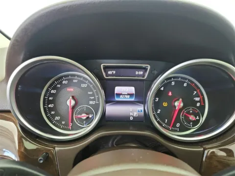 More photos of 2019 Mercedes-Benz GLE 400 at CarWise Gurnee, IL