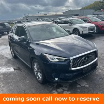 Beige 2019 INFINITI QX50 LUXE for sale in Gurnee, IL