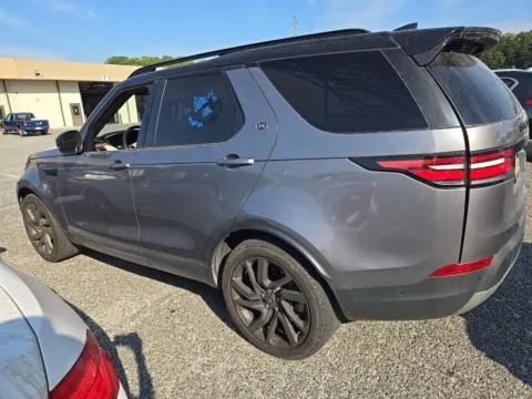 Photos of 2020 Land Rover Discovery HSE for sale in Gurnee, IL at CarWise Gurnee
