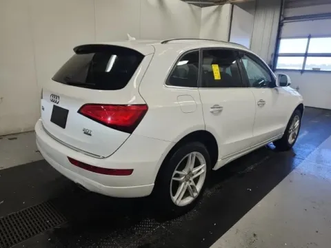 Photos of 2017 Audi Q5 2.0T Premium Plus for sale in Gurnee, IL at CarWise Gurnee