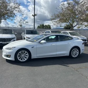 Photos of 2018 Tesla Model S 100D for sale in Gurnee, IL at CarWise Gurnee