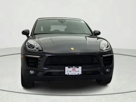 Photos of 2018 Porsche Macan for sale in Gurnee, IL at CarWise Gurnee