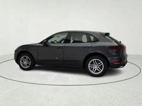 More photos of 2018 Porsche Macan at CarWise Gurnee, IL