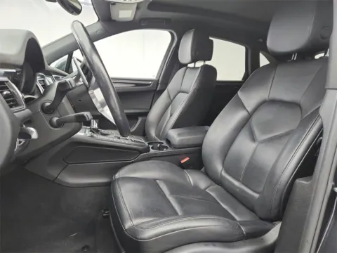 Black 2018 Porsche Macan for sale in Gurnee, IL