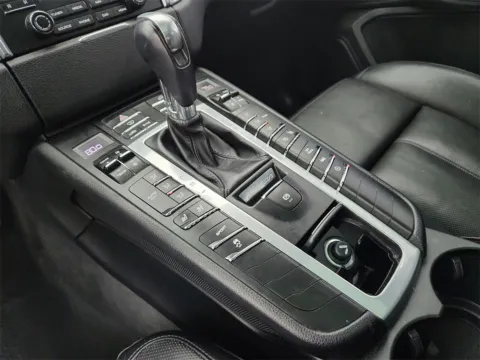 Another view of 2018 Porsche Macan for sale in Gurnee, IL at CarWise Gurnee