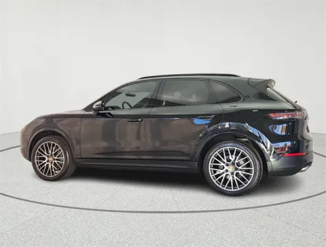 More photos of 2022 Porsche Cayenne S at CarWise Gurnee, IL