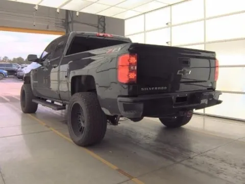 Photos of 2019 Chevrolet Silverado 1500 LD LT for sale in Gurnee, IL at CarWise Gurnee