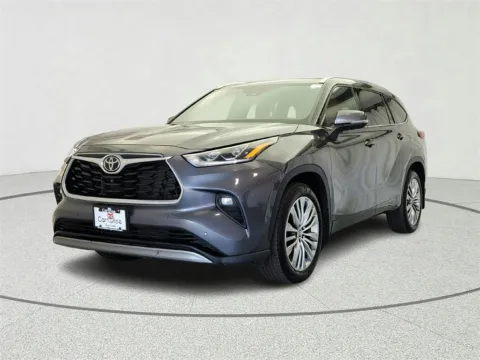 Another view of 2022 Toyota Highlander Platinum for sale in Gurnee, IL at CarWise Gurnee