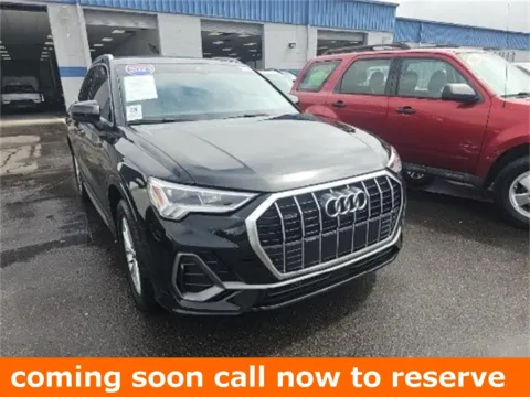 Black 2023 Audi Q3 Premium Plus for sale in Gurnee, IL