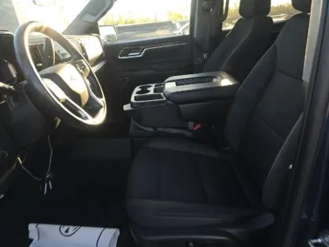 Another view of 2022 Chevrolet Silverado 1500 LT for sale in Gurnee, IL at CarWise Gurnee