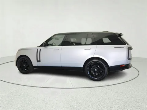 More photos of 2023 Land Rover Range Rover Autobiography at CarWise Gurnee, IL