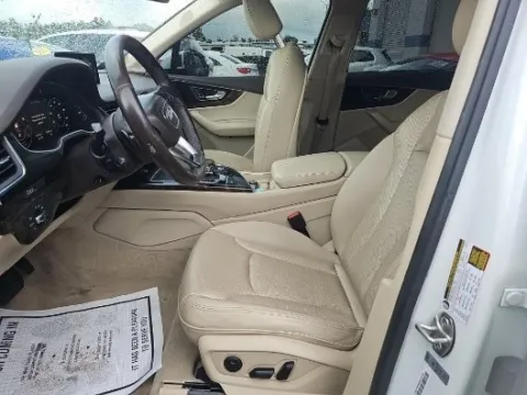 Another view of 2019 Audi Q7 55 Premium Plus for sale in Gurnee, IL at CarWise Gurnee