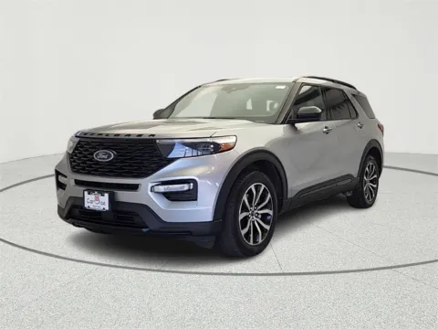 Another view of 2023 Ford Explorer ST-Line for sale in Gurnee, IL at CarWise Gurnee
