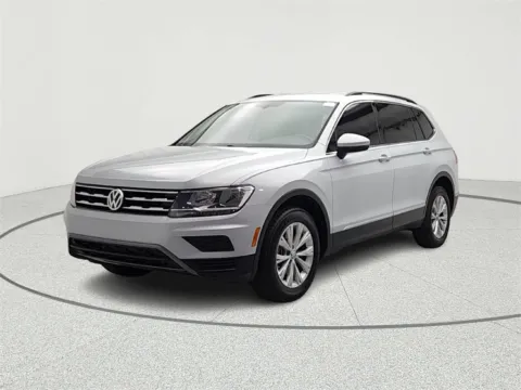 Another view of 2018 Volkswagen Tiguan 2.0T SE for sale in Gurnee, IL at CarWise Gurnee