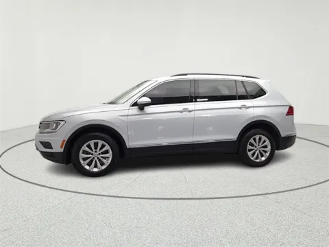 More photos of 2018 Volkswagen Tiguan 2.0T SE at CarWise Gurnee, IL