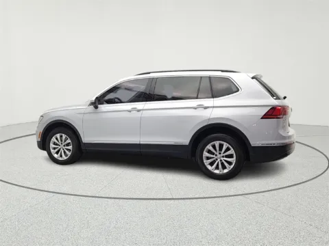 More photos of 2018 Volkswagen Tiguan 2.0T SE at CarWise Gurnee, IL