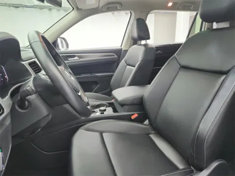 Photos of 2019 Volkswagen Atlas 3.6L V6 SEL R-Line for sale in Gurnee, IL at CarWise Gurnee