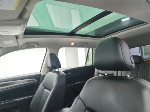 Another view of 2019 Volkswagen Atlas 3.6L V6 SEL R-Line for sale in Gurnee, IL at CarWise Gurnee