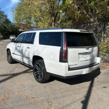 Photos of 2017 Cadillac Escalade ESV Platinum Edition for sale in Gurnee, IL at CarWise Gurnee
