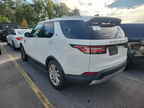 Photos of 2017 Land Rover Discovery HSE for sale in Gurnee, IL at CarWise Gurnee