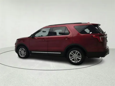 More photos of 2017 Ford Explorer XLT at CarWise Gurnee, IL