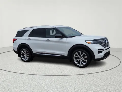 Photos of 2021 Ford Explorer Platinum for sale in Gurnee, IL at CarWise Gurnee