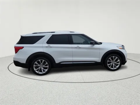 Another view of 2021 Ford Explorer Platinum for sale in Gurnee, IL at CarWise Gurnee