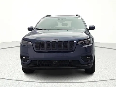 Photos of 2021 Jeep Cherokee Latitude Lux for sale in Gurnee, IL at CarWise Gurnee