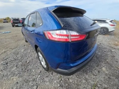 Photos of 2021 Ford Edge SE for sale in Gurnee, IL at CarWise Gurnee