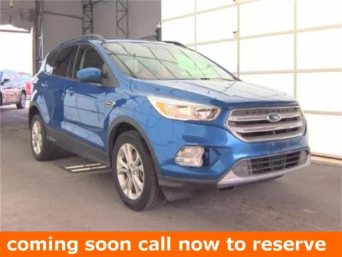 Blue 2018 Ford Escape SE for sale in Gurnee, IL