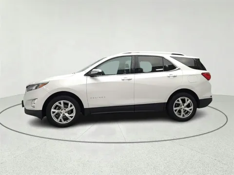 More photos of 2018 Chevrolet Equinox Premier at CarWise Gurnee, IL