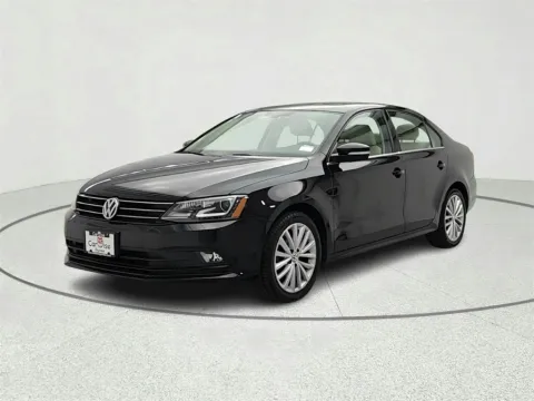 Another view of 2016 Volkswagen Jetta 1.8T SEL for sale in Gurnee, IL at CarWise Gurnee