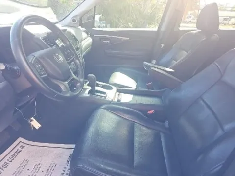 Another view of 2020 Honda Pilot EX-L for sale in Gurnee, IL at CarWise Gurnee