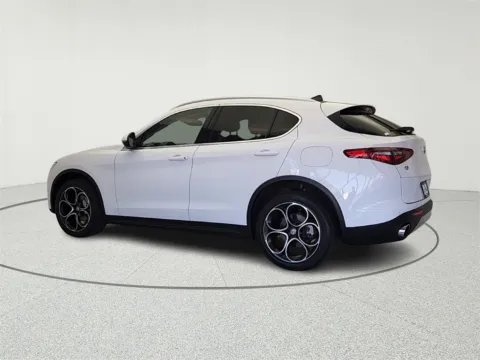 More photos of 2019 Alfa Romeo Stelvio Ti at CarWise Gurnee, IL