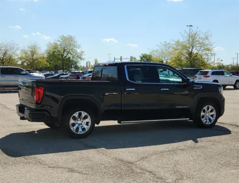 More photos of 2020 GMC Sierra 1500 Denali at CarWise Gurnee, IL