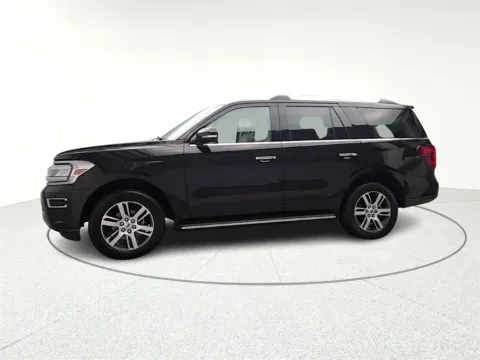 More photos of 2023 Ford Expedition Limited at CarWise Gurnee, IL