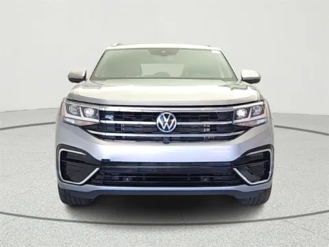 Photos of 2021 Volkswagen Atlas Cross Sport 3.6L V6 SEL Premium R-Line for sale in Gurnee, IL at CarWise Gurnee