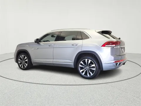 More photos of 2021 Volkswagen Atlas Cross Sport 3.6L V6 SEL Premium R-Line at CarWise Gurnee, IL