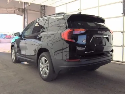 Photos of 2021 GMC Terrain SLE for sale in Gurnee, IL at CarWise Gurnee