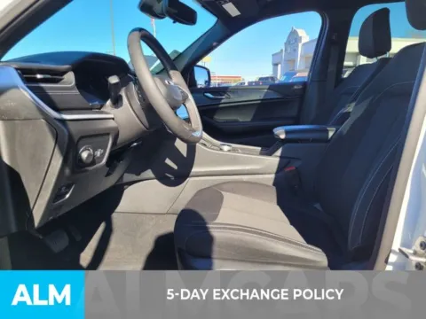 More photos of 2024 Jeep Grand Cherokee L Laredo at ALM Kia Perry, GA