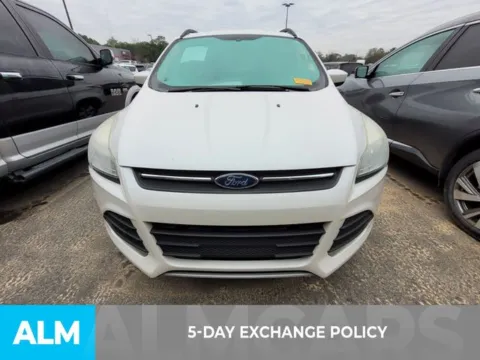 More photos of 2015 Ford Escape SE at ALM Kia Perry, GA