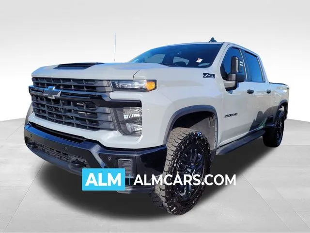 2025 Chevrolet Silverado 2500HD Custom's photo