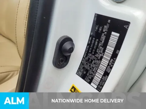 More photos of 2019 Toyota Highlander SE at ALM Kia Perry, GA